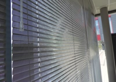 Żaluzja pozioma 25mm perforowana